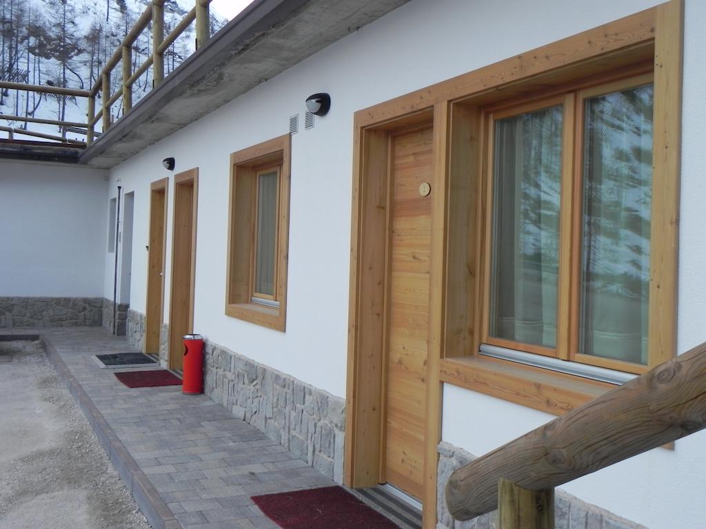 ホテル Rifugio Capanna Bill ロッカ・ピエートレ エクステリア 写真